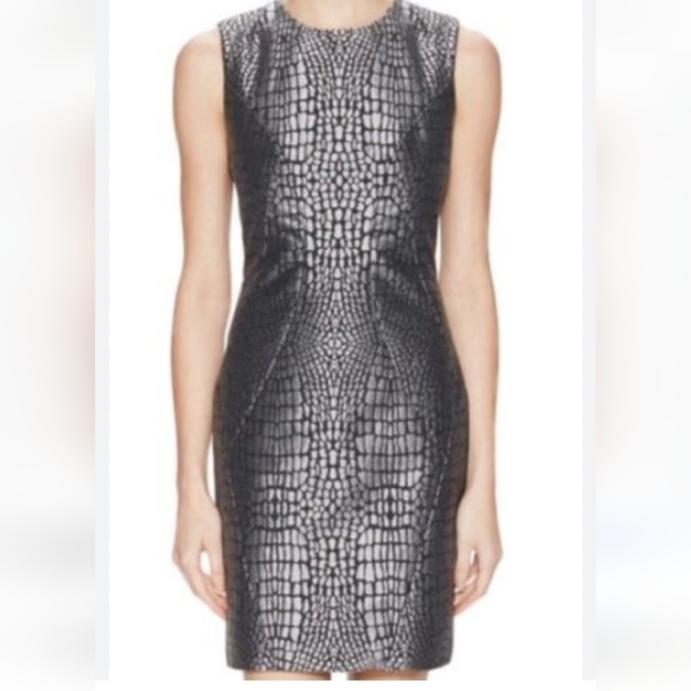 DVF Diane Von Furstenberg Sheath DressPentra Metallic Textured size 0